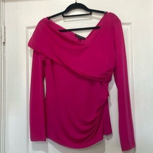 Slanted kneck - long sleeve top - brand new - never been worn - fusxha